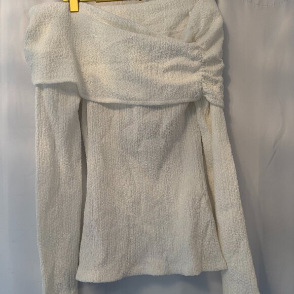 Off-Shoulder Textured White Long Sleeve Top - Picture 1 of 2